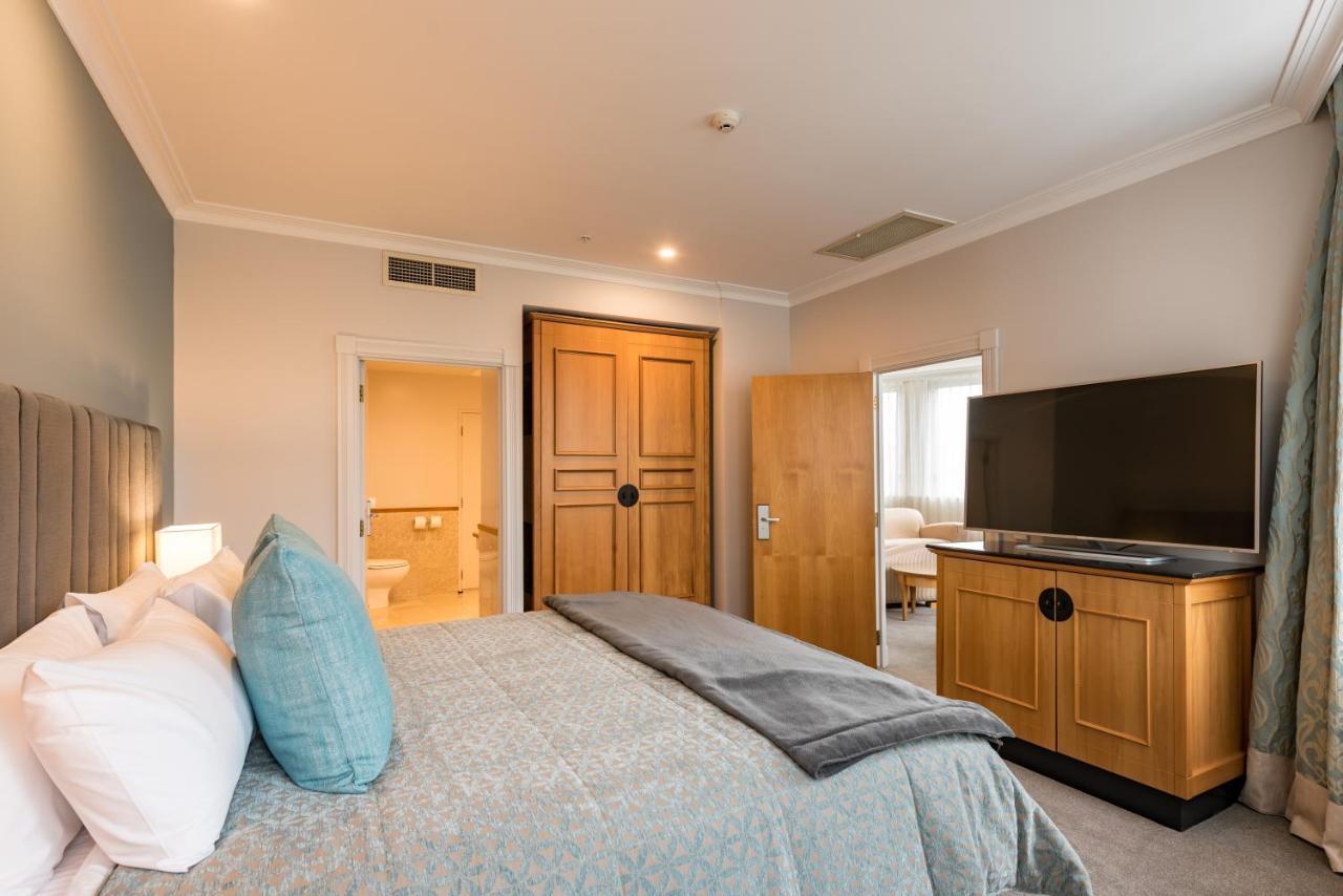 Distinction Christchurch Hotel Экстерьер фото